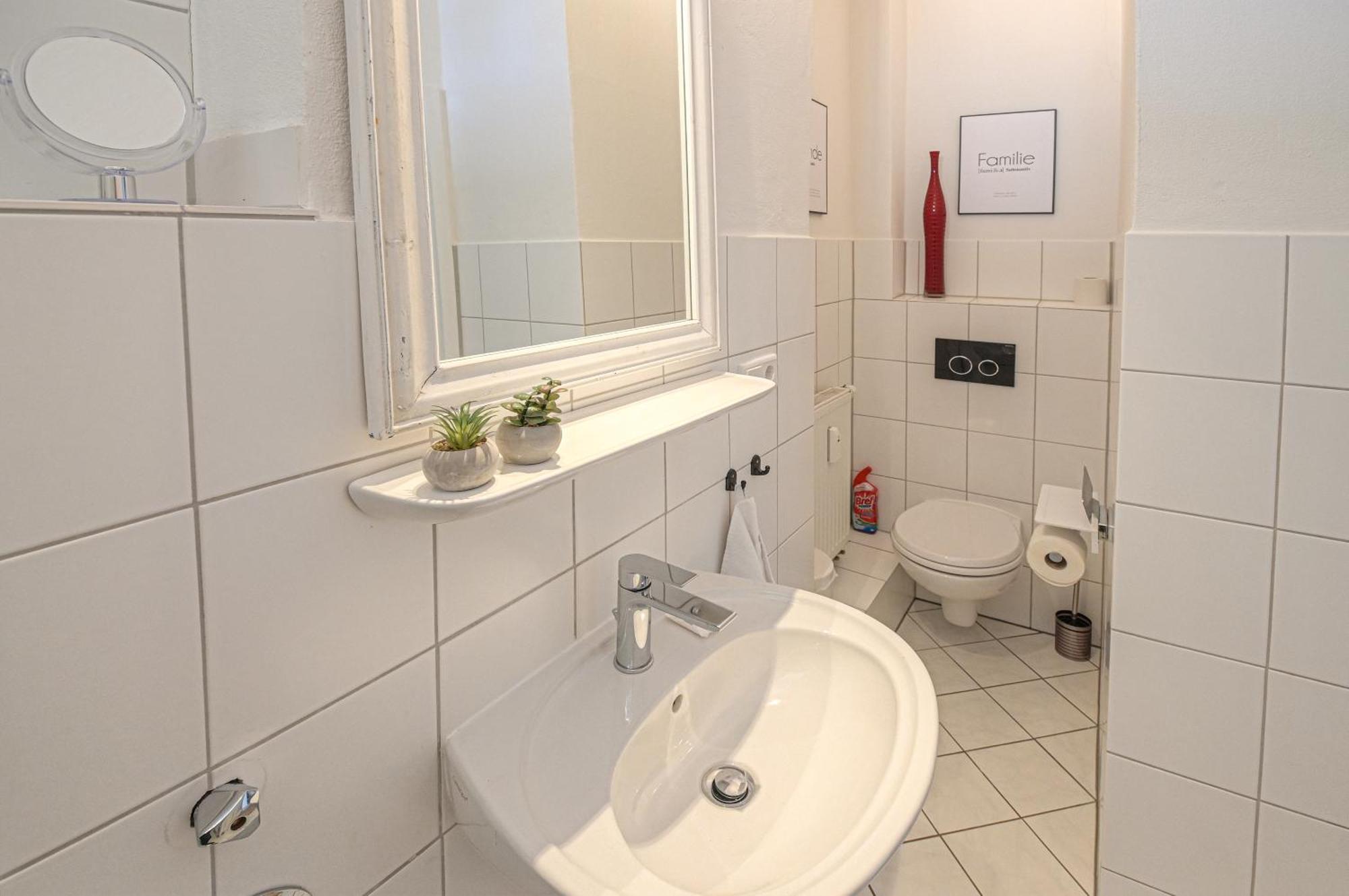 Mittendrin - Apartment Mit 2 Balkonen Sehr Zentral فلنسبورغ المظهر الخارجي الصورة